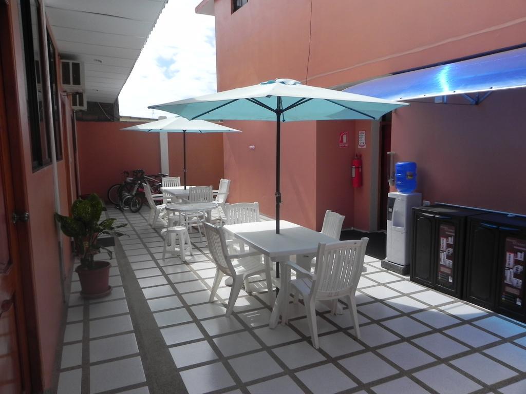 Hostal La Posada De Jose Carlos Puerto Baquerizo Moreno Eksteriør billede