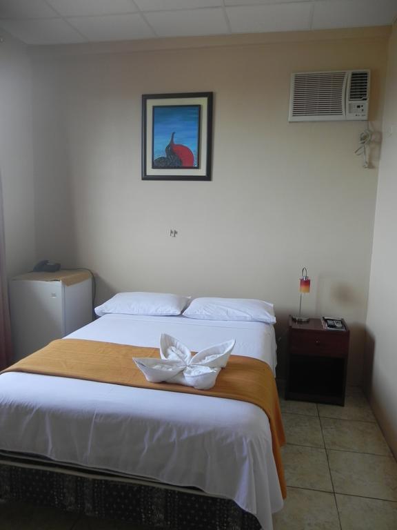 Hostal La Posada De Jose Carlos Puerto Baquerizo Moreno Værelse billede
