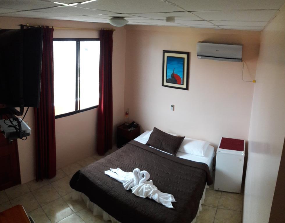 Hostal La Posada De Jose Carlos Puerto Baquerizo Moreno Eksteriør billede