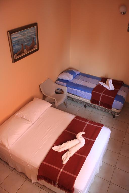 Hostal La Posada De Jose Carlos Puerto Baquerizo Moreno Eksteriør billede